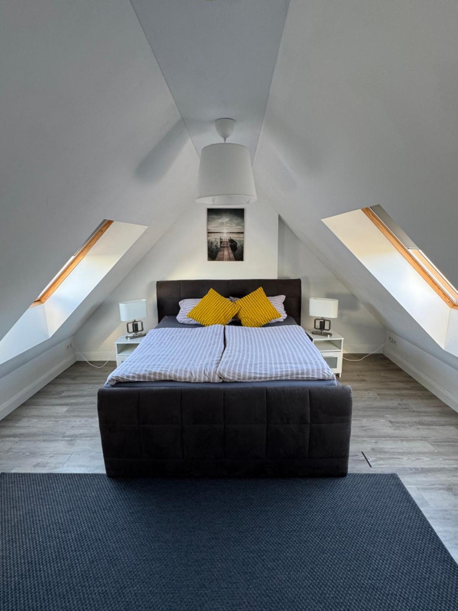 City Apartments Am Rhein Бон Екстериор снимка